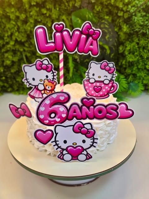 Bolo Hello Kitty · 6 anos